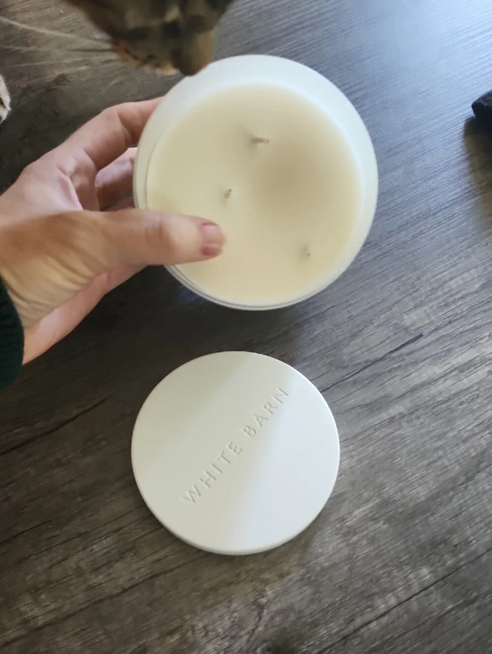 White Barn White Gardenia Candle NWT - Picture 3 of 4